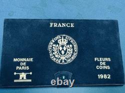Rare 1982 Fleur de Coin set, in very good condition, see photos