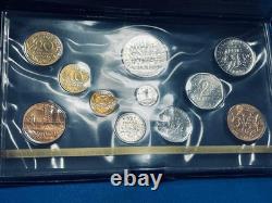 Rare 1982 Fleur de Coin set, in very good condition, see photos