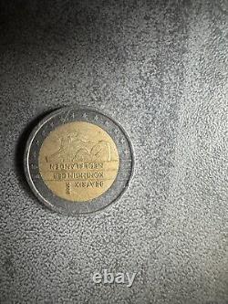 Rare 2 euro coins Queen Elizabeth year 2000 in very good condition