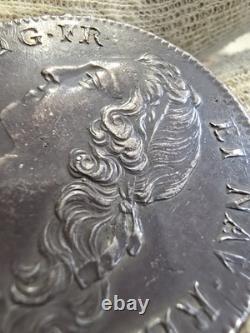 Shield with Headband 1759 of Very Rare Quality and Splendid Patina