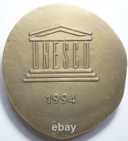 VERY RARE UNESCO MEDAL BY TRÉMOIS, PARIS MINT, DEPICTING MAHATMA GANDHI, 1994 VERY RARE UNESCO MEDAL BY TRÉMOIS, PARIS MINT, DEPICTING MAHATMA GANDHI, 1994