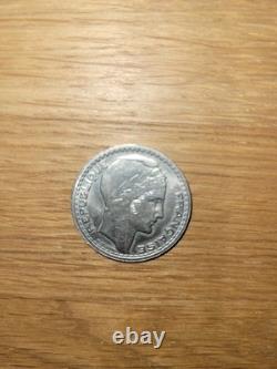 Very Rare Very Good Condition 10 Francs Coin P. Turin 1946, Large Head, Long Branches