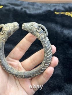 Beau bracelet en bronze grec romain ancien très rare avec têtes de cerf