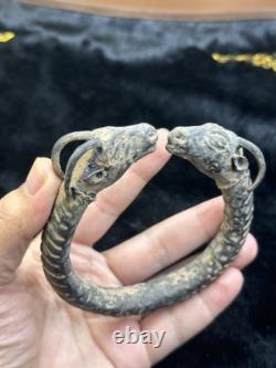 Beau bracelet en bronze grec romain ancien très rare avec têtes de cerf