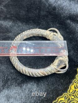 Beau bracelet en bronze grec romain ancien très rare avec têtes de cerf Beau bracelet en bronze grec romain ancien très rare avec têtes de cerf