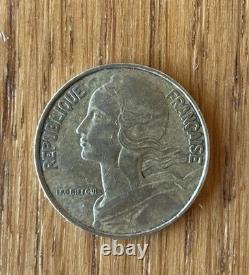Pièce monnaie française 20 centimes de franc 1976 très rare. État très bon