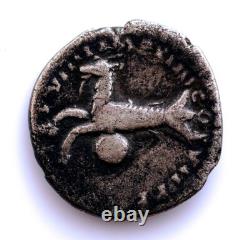 S. C. Rome-Tito. Denier Capricorne Rome 79-81 Ap. J. C. Argent 3,2 G. Très Rare