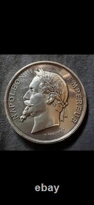 TRES RARE! 151 gram(5 Oz)30! Au Monde. Medaille Argent NAPOLEON lll 1867