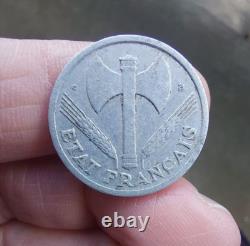 TRES RARE et VERITABLE 1 franc Bazor 1944 petit c, avec le vrai petit c