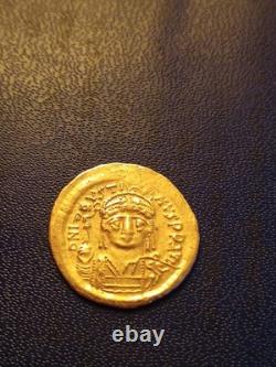Très Rare JUSTIN II SOLIDUS OR de 575 578 Apr. J. C Sous Constantinople