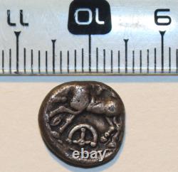 Très beau Denier kaletedoy en argent type rare à la demi-rouelle Lingons