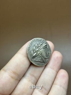 Très rare et unique pièce de monnaie grecque ancienne en argent avec le roi p