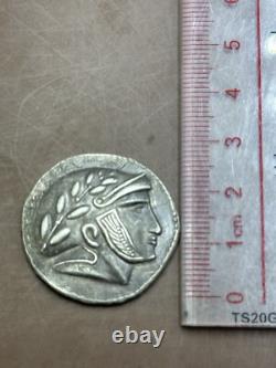 Très rare et unique pièce de monnaie grecque ancienne en argent avec le roi p